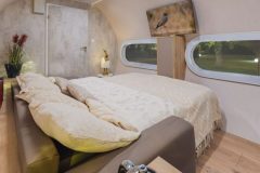 Private normobaric chamber exterior design for residential wellness installations