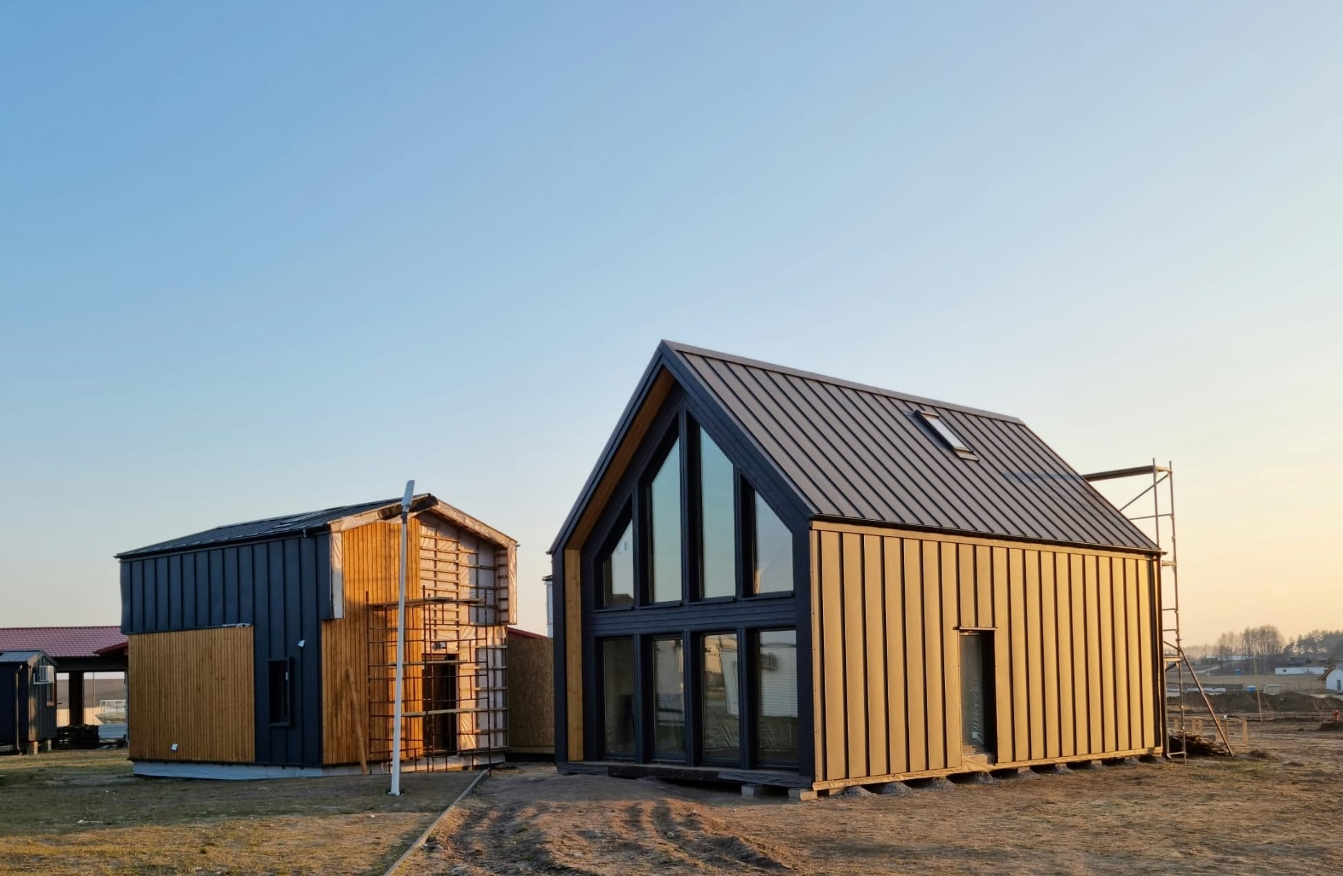 Premium office reference supporting panelised modular systems