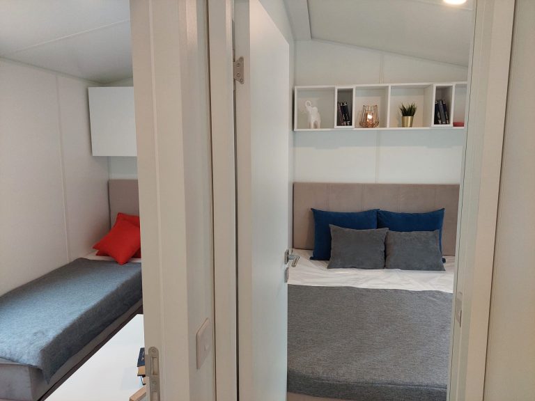 ex showroom display unit Static caravan, mobile home In Stock 41ft x 13ft BS 3632 British Standard for Residential Park Homes