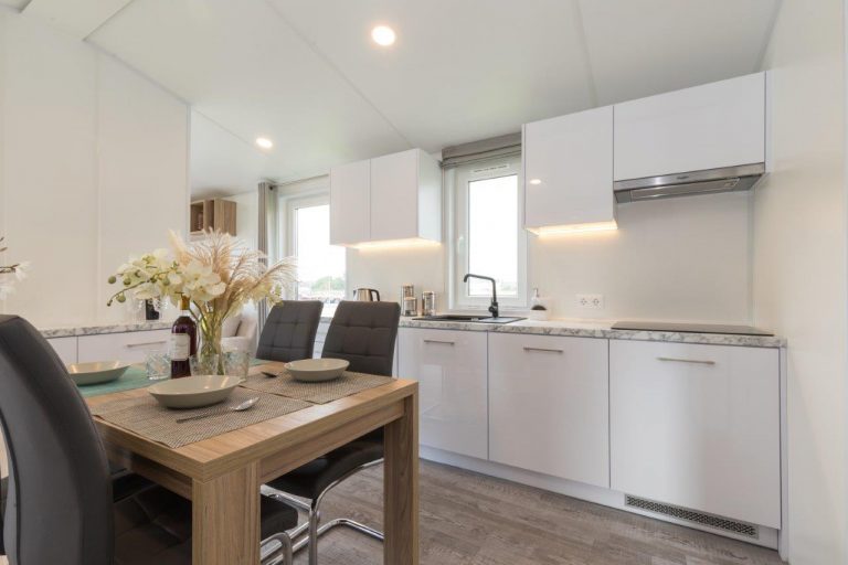 POOLE | Mobile Home | Leisure Home A house inspired by classic British style! 12-16 weeks manufacture time!