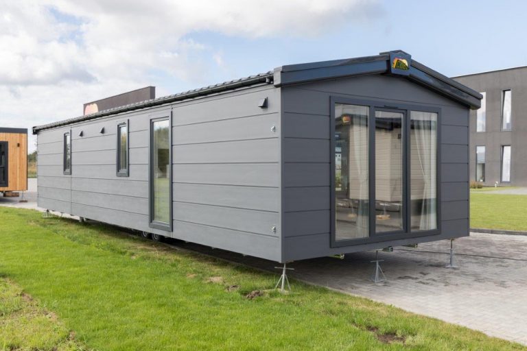 POOLE | Mobile Home | Leisure Home A house inspired by classic British style! 12-16 weeks manufacture time!