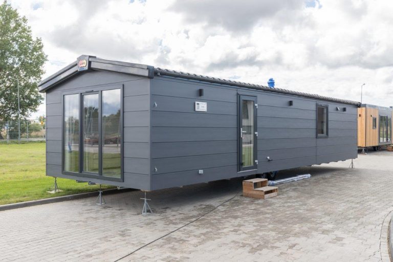 POOLE | Mobile Home | Leisure Home A house inspired by classic British style! 12-16 weeks manufacture time!