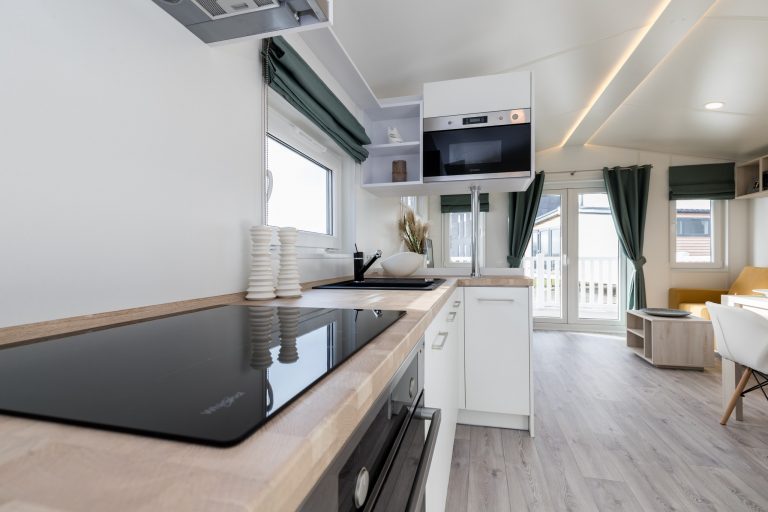 365129131_280219437939553_3851965293148961393_n BARRY WHITE | Mobile Home | Leisure Home An ideal home with a terrace for family rest! SIZE: 12.5m x 4m | 41ft x 13ft 12-16 weeks delivery