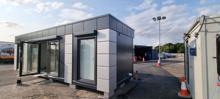 Hi-Tech 10m x 3m / 32ft x 10ft Portable office, Site cabin, Marketing suite, Sales cabin, TEMPORARY SPEC Modular building