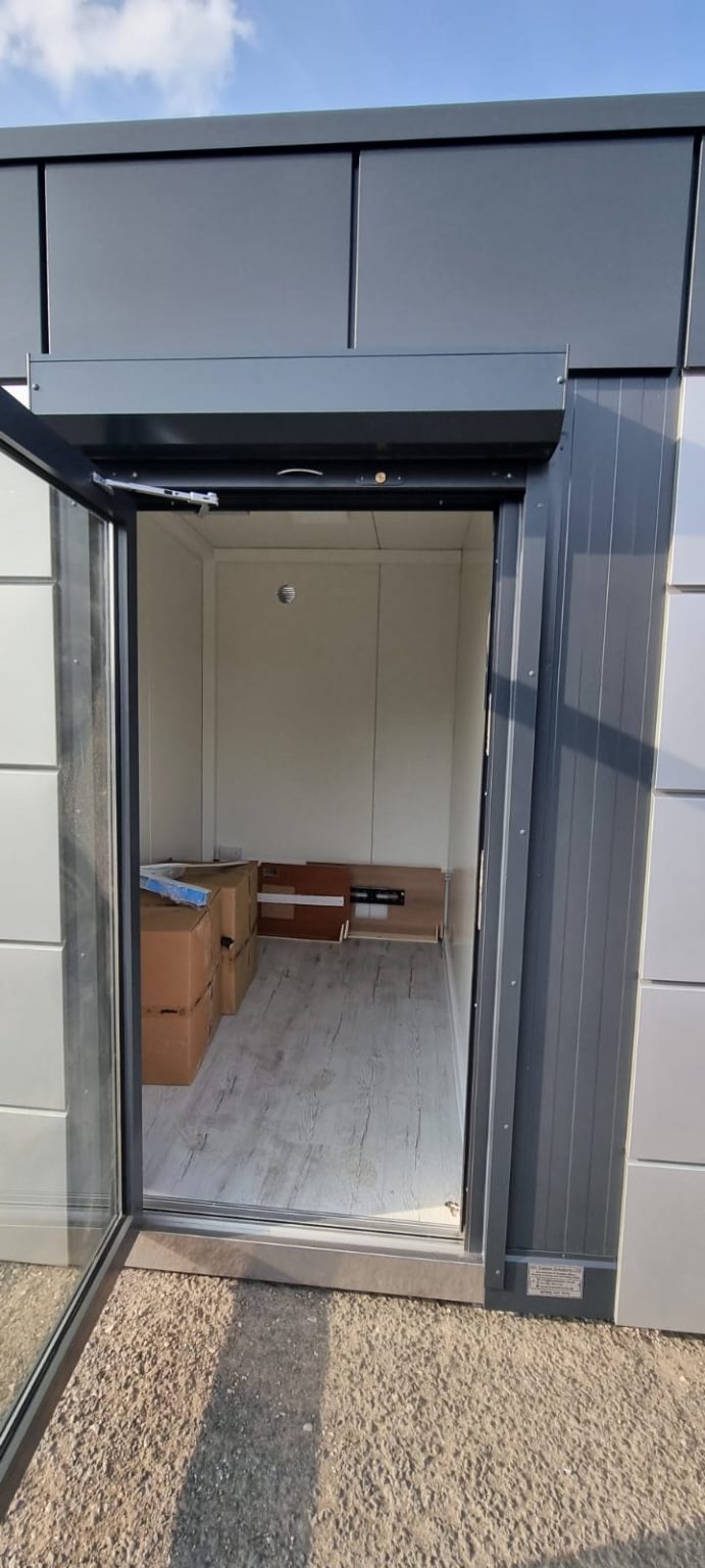 Hi-Tech 10m x 3m / 32ft x 10ft Portable office, Site cabin, Marketing suite, Sales cabin, TEMPORARY SPEC Modular building