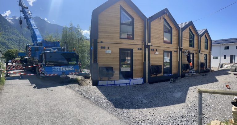 FULLY FURNISHED BESPOKE PORTABLE CABIN, MODULAR BUILDING, CLASSROOM, OFFICE, MARKETING SUITE 2 Modules 11m x 3.5m each