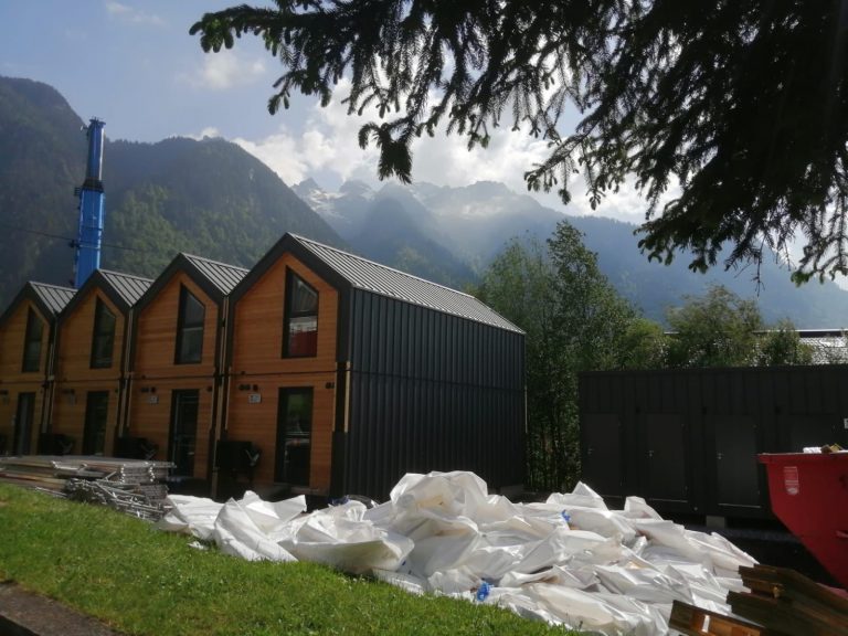 FULLY FURNISHED BESPOKE PORTABLE CABIN, MODULAR BUILDING, CLASSROOM, OFFICE, MARKETING SUITE 2 Modules 11m x 3.5m each