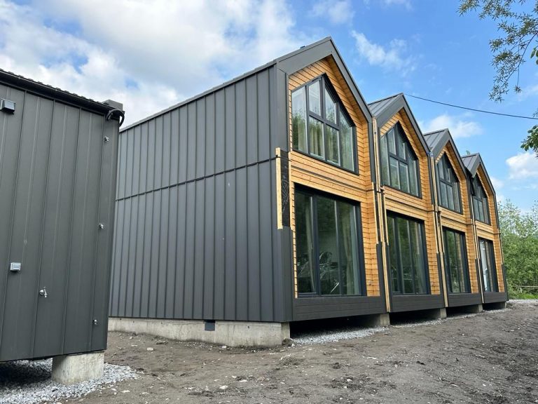 FULLY FURNISHED BESPOKE PORTABLE CABIN, MODULAR BUILDING, CLASSROOM, OFFICE, MARKETING SUITE 2 Modules 11m x 3.5m each