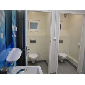 MS20-23 sanitary cabin interior with toilets, washbasins and urinals
