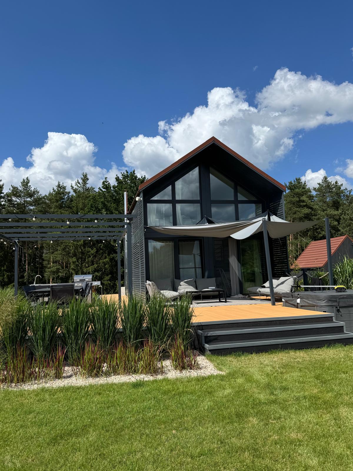 Modular office buildings Cheshire exterior showing ISO frame construction for Staffordshire and Derbyshire businesses