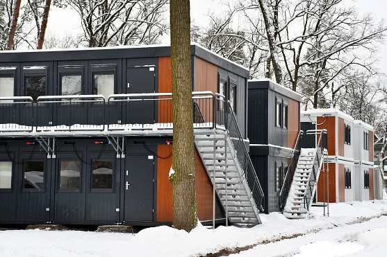 Modular offices Derbyshire single unit with professional landscaping serving Cheshire area