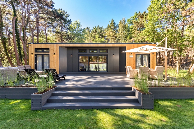 timber lodge build quality reference for EN 1647 and BS3632 standards guide