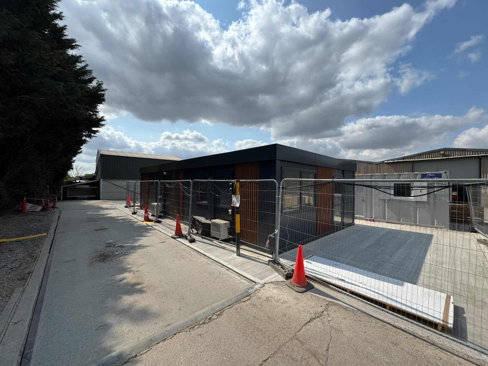 J and F Powner Ltd modular office side elevation